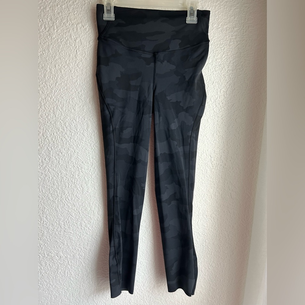 Base Pace HR Crop 23”